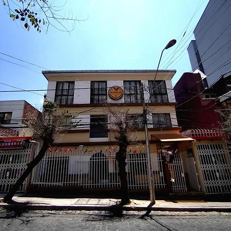 Home In Hostel La Paz Bagian luar foto